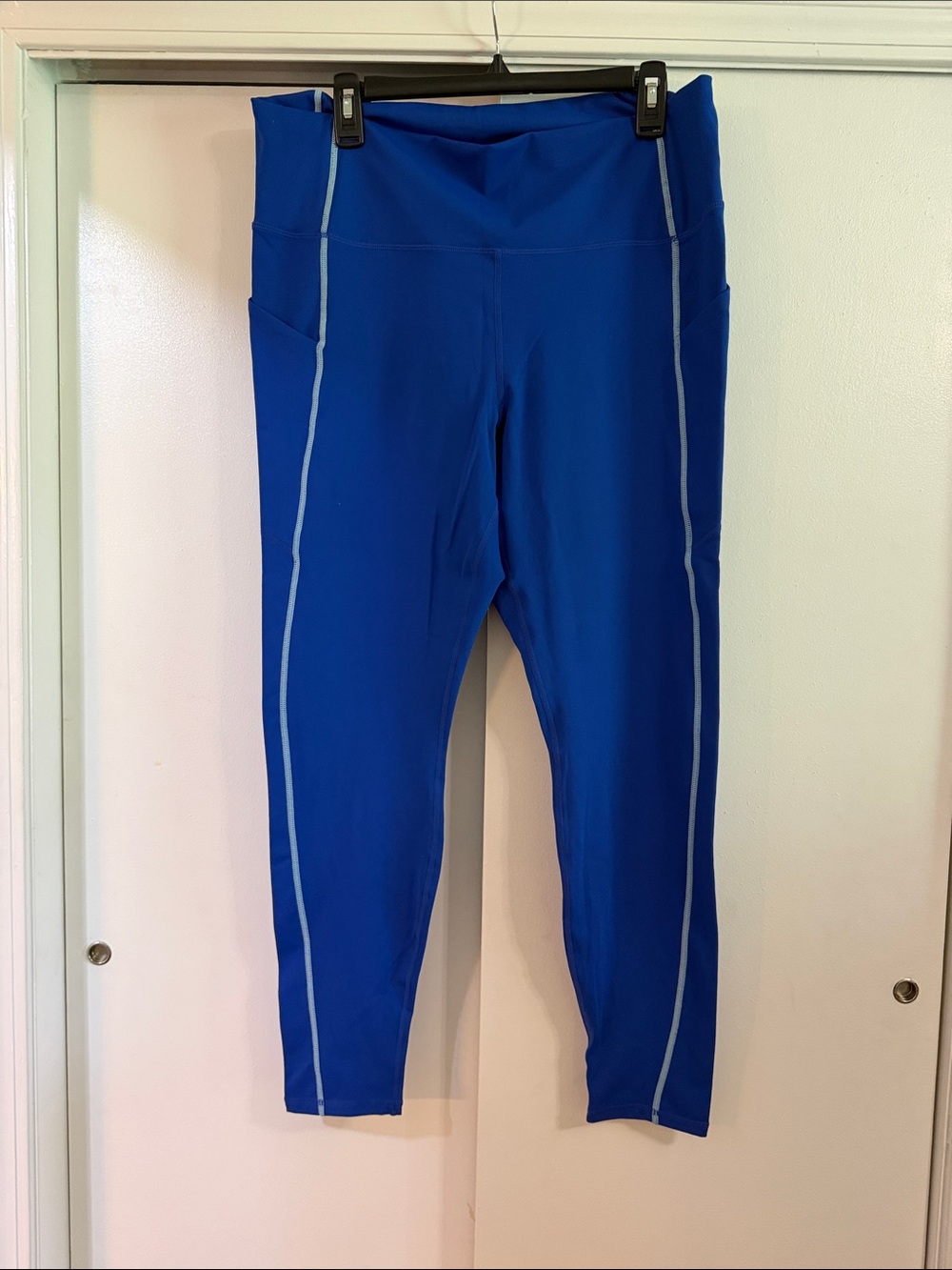 Fabletics Royal Blue Leggings with Light Blue Piping - Picture 1 of 7